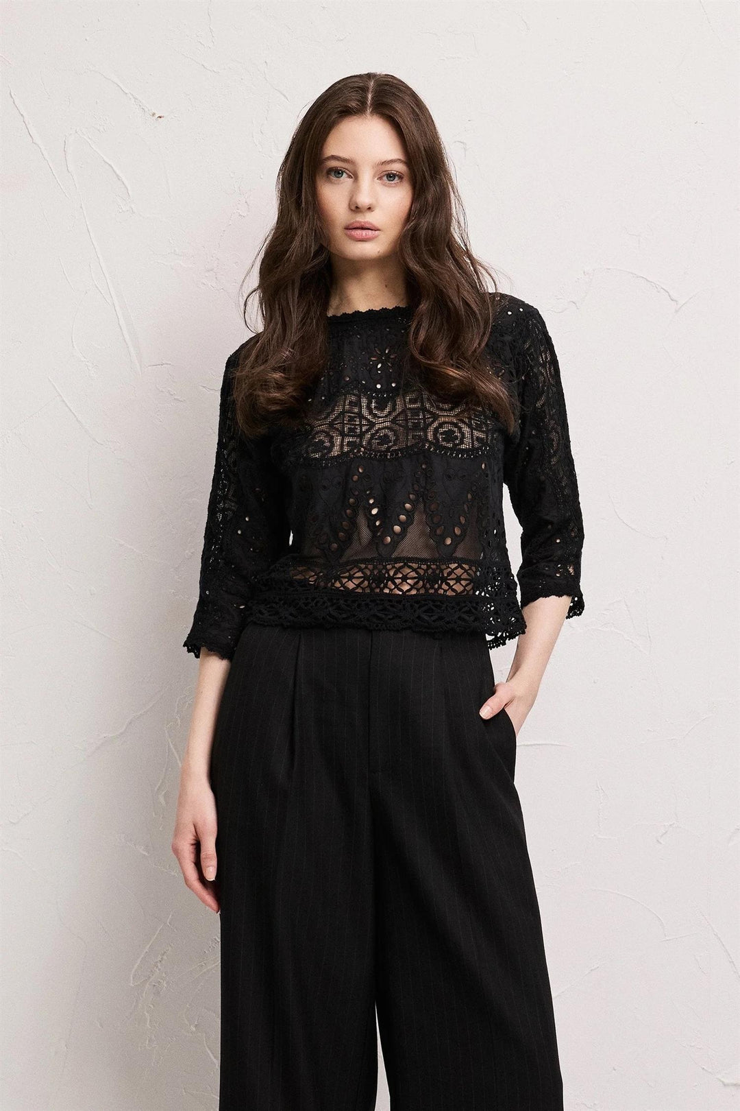PHOENIX  Black