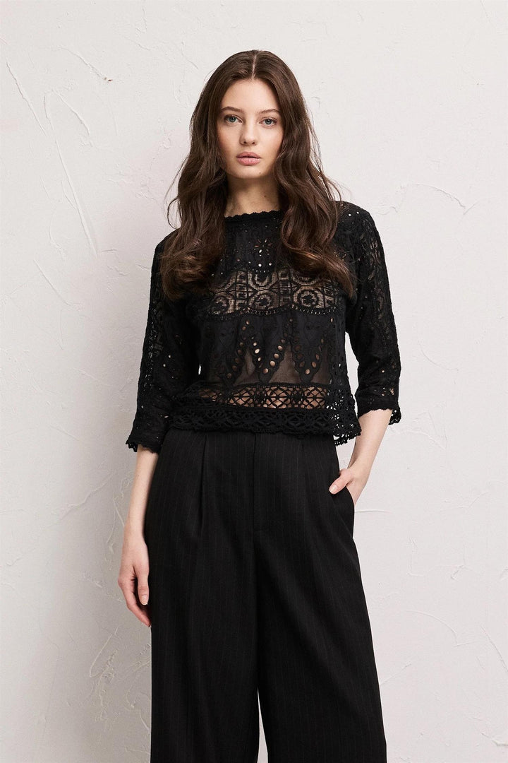 PHOENIX  Black