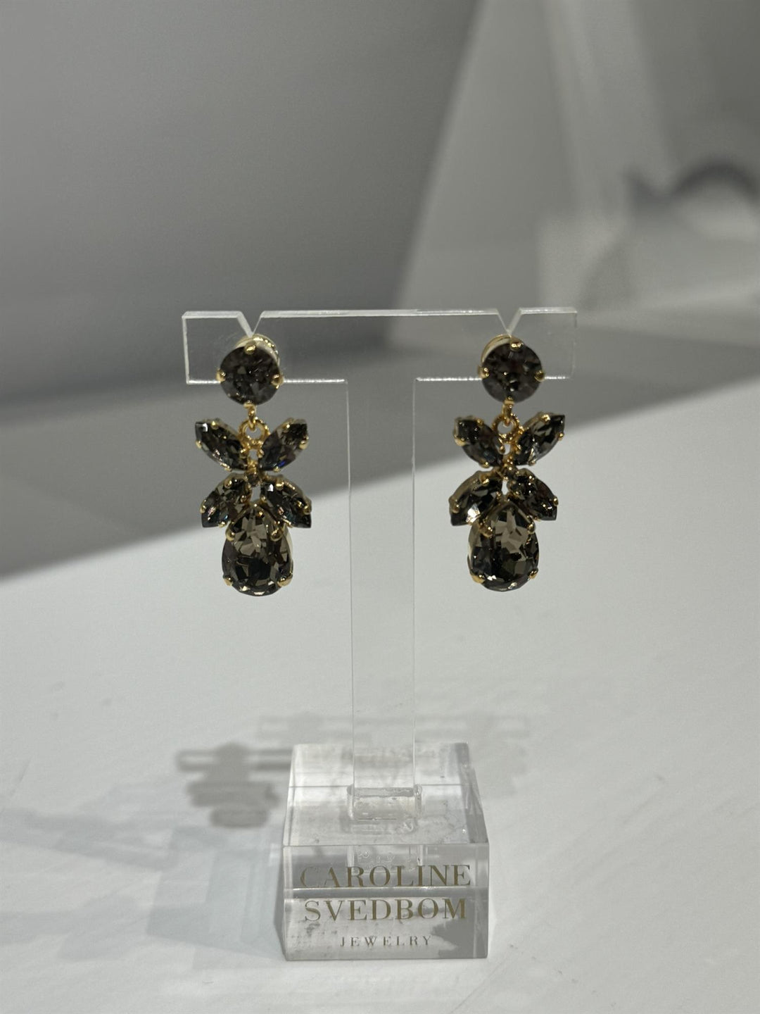 MINI DIONE EARRINGS GOLD  Greige