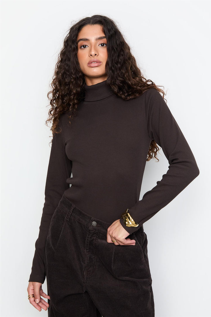 Petra Rib Turtleneck  Dark Brown