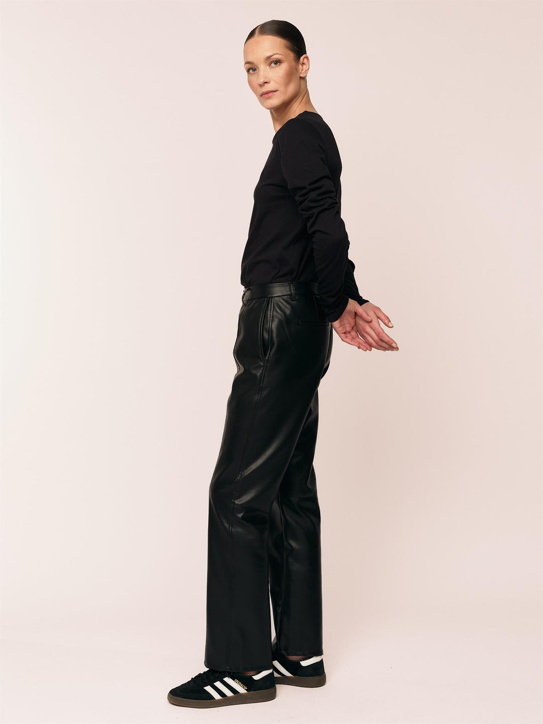 Lumi Cropped Trouser  Black