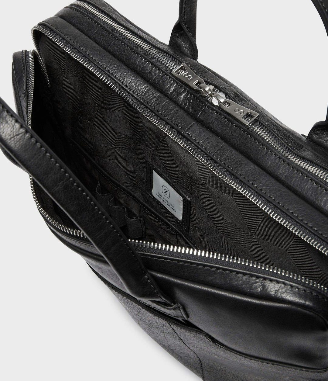 VADSTENA  Black