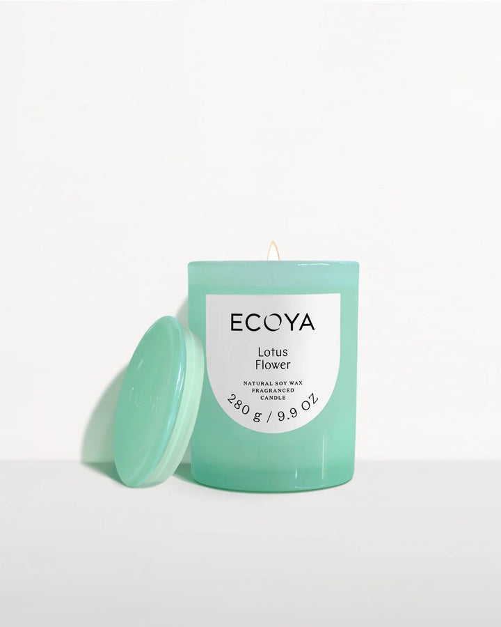 Metro Candle 280 g  Lotus Flower