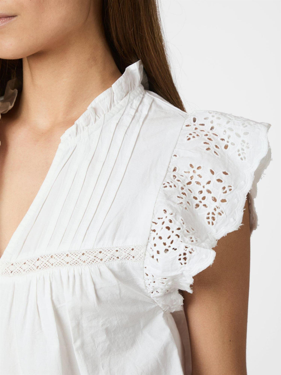KYOTI EMBROIDERY TOP  White