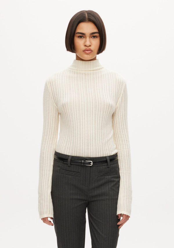MOCK NECK TOP  Off White 105